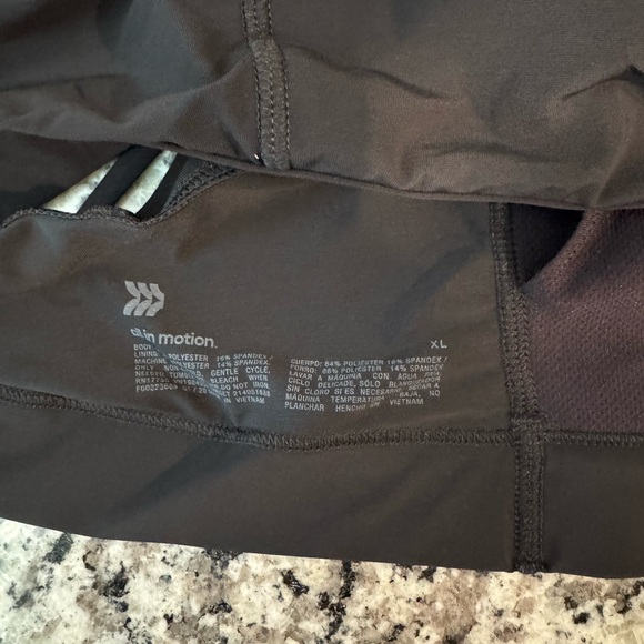 All in motion never worn sports bra XL - Picture 3 of 3